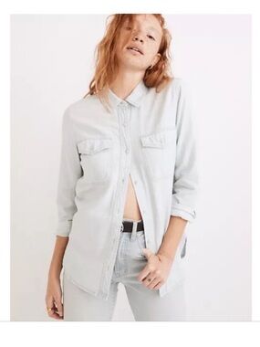 Madewell Light Blue Denim Button-Up Shirt